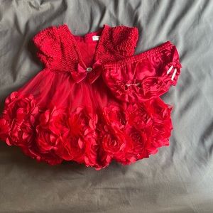 Red casual baby girl dress 0-3 month, never worn.